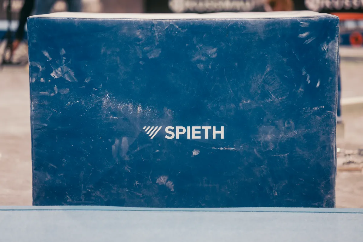 SPIETH – Trainer Support for High Bar and Rings 100 x 75 x 75 cm